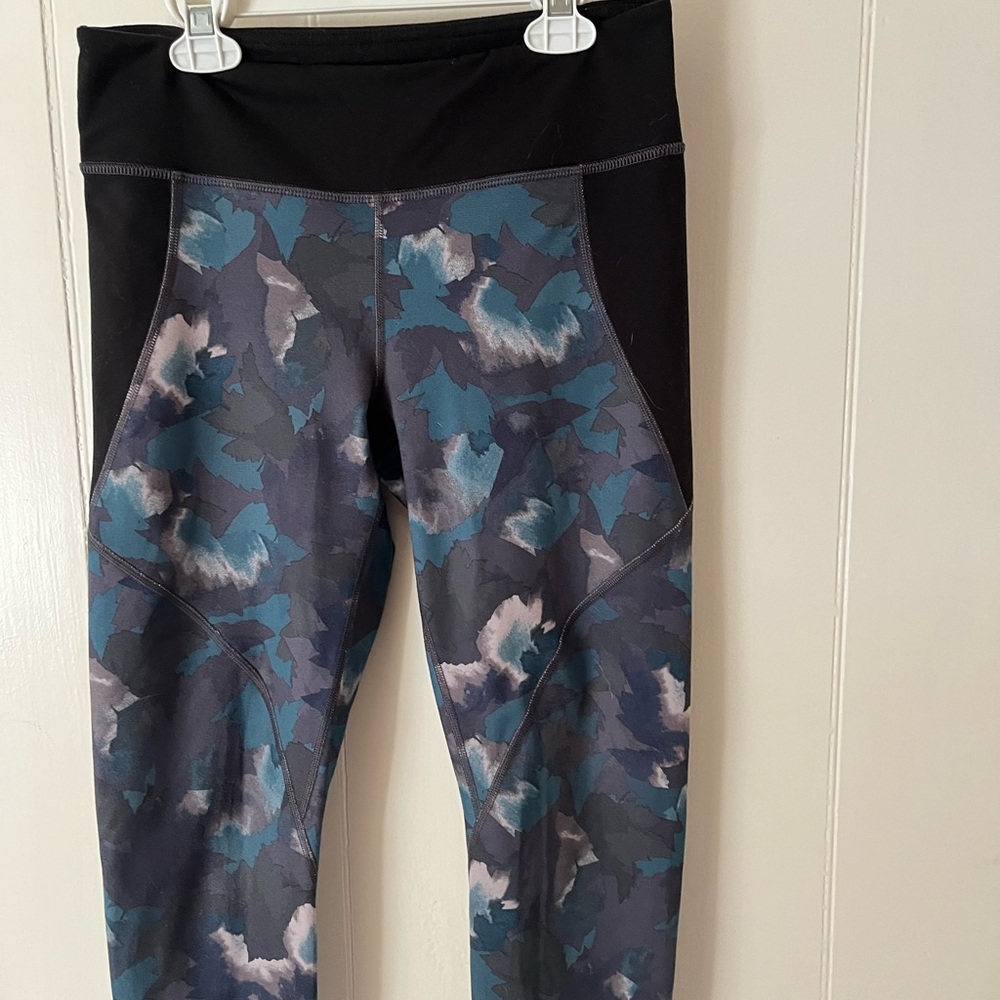 PATAGONIA CENTERED CROPS WOMEN'S